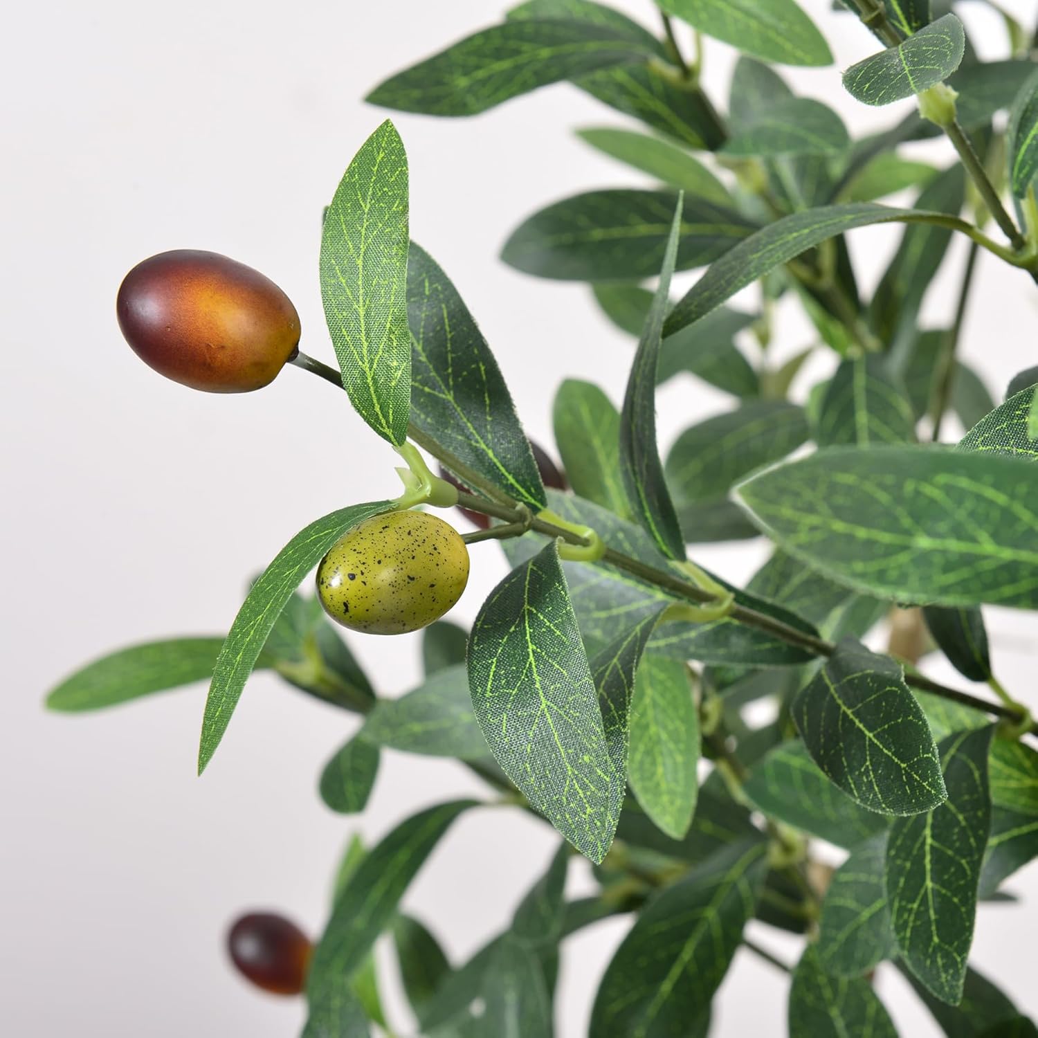 Artificial Olive Tree 5Ft,Tall Faux Olive Tree for Indoor,Fake Potted Olive Plants with Silk Leaves and Lifelike Fruits for Home Office Living Room Decor（1 Pack）